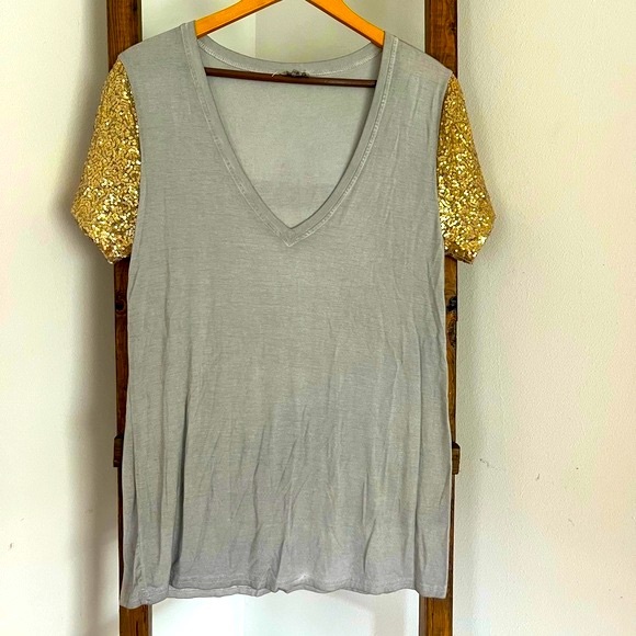 POL Sparkly Sequin Gold Gray Oversized Short Sleeve Tee Tunic Womens size small - Picture 1 of 8